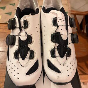 LAKE CX238 39.5 WIDE